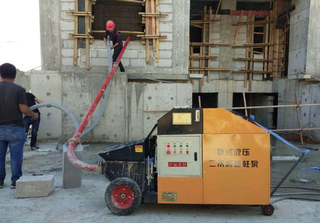 混凝土输送泵在泵送全过程中应留意下列事宜